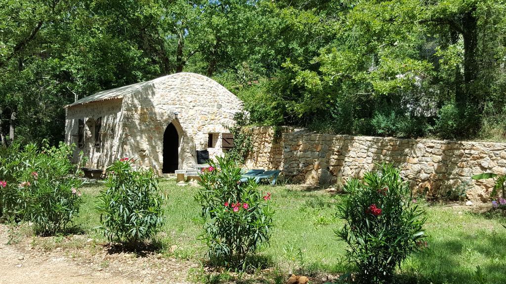 Le Donjon Des Combes Et Son Spa Fayence Exterior foto