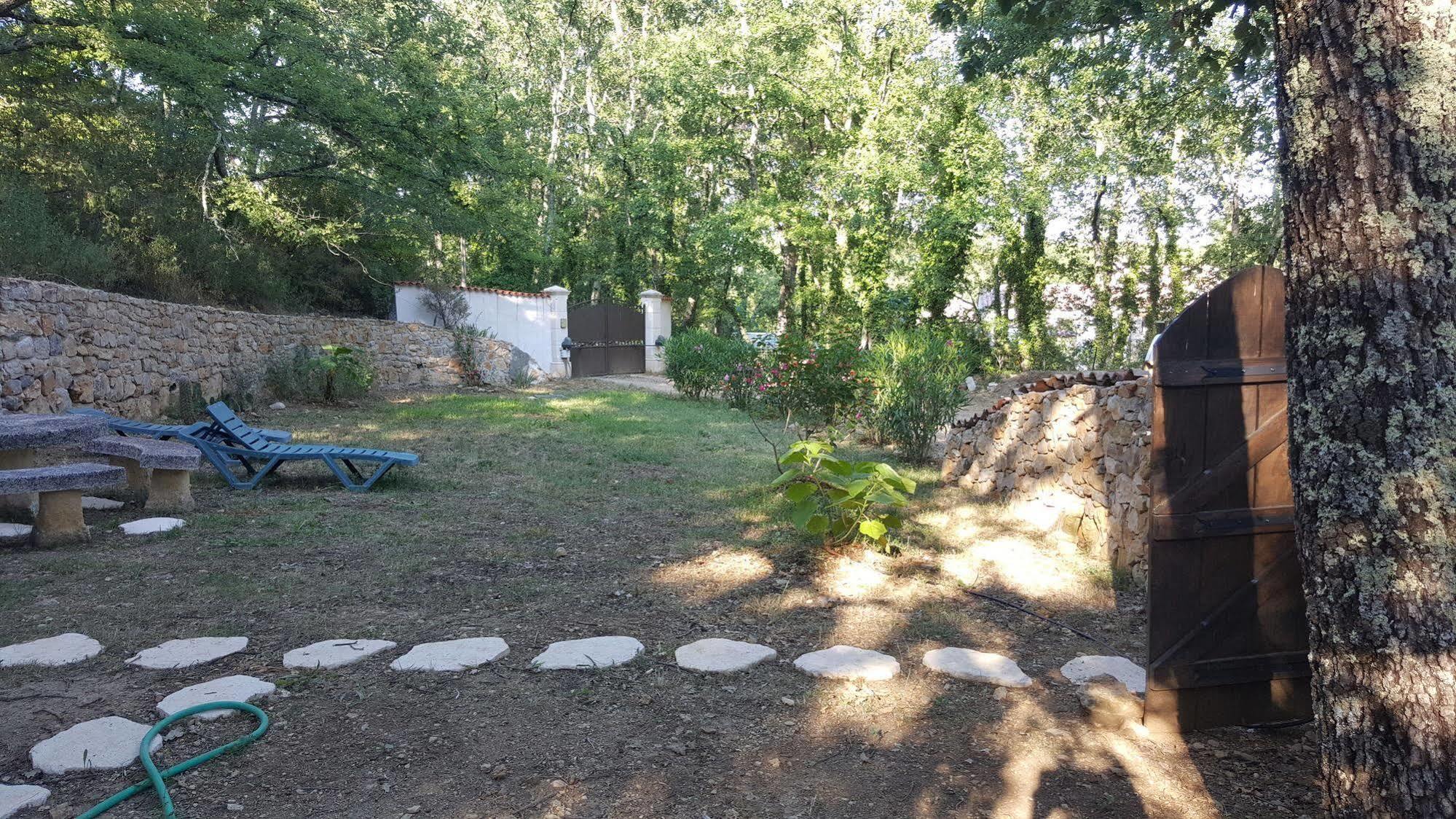 Le Donjon Des Combes Et Son Spa Fayence Exterior foto