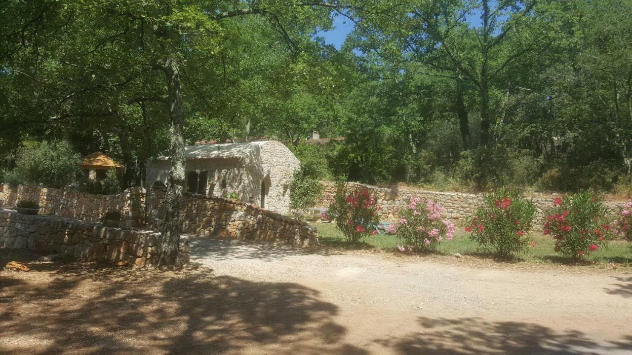 Le Donjon Des Combes Et Son Spa Fayence Exterior foto